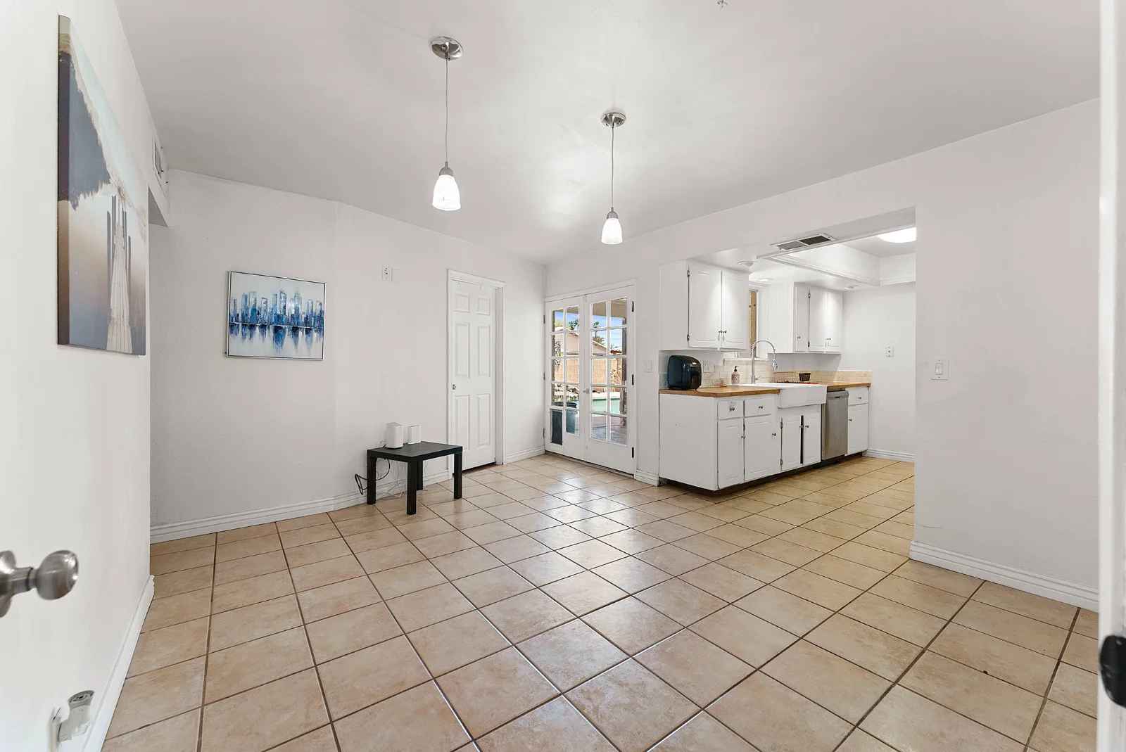 701 North Central Drive - Room 3 4
