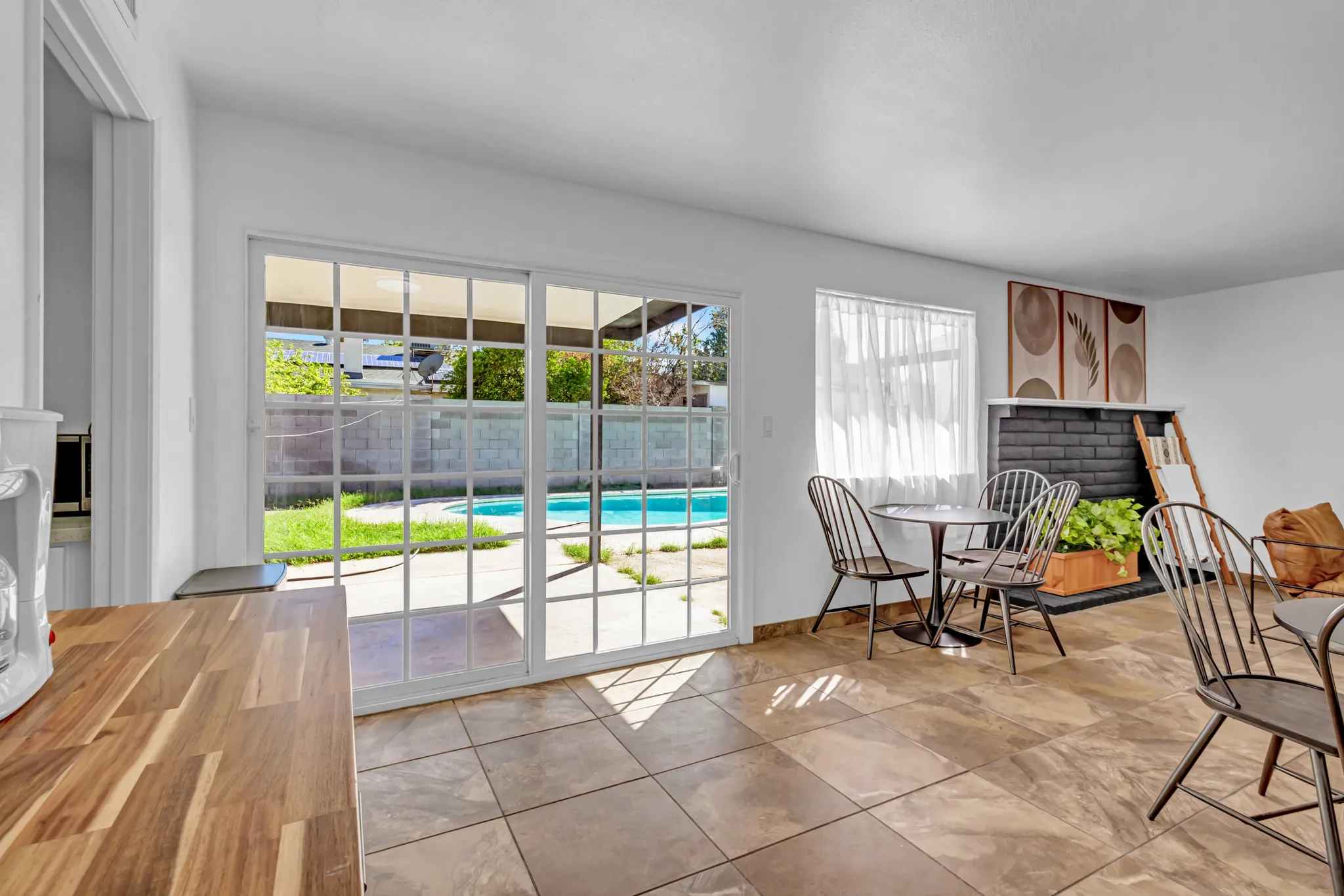 4827 N 63rd Ln - Room 2 4