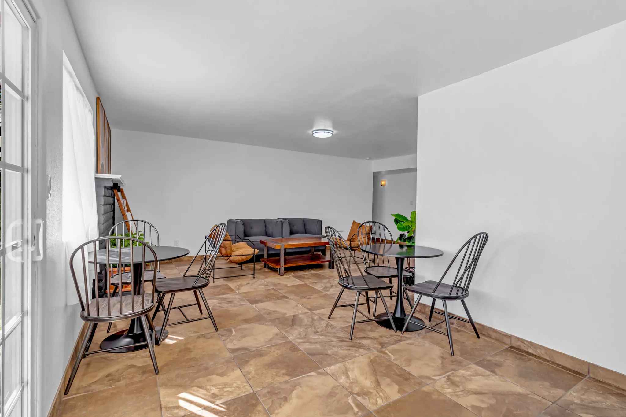 4827 N 63rd Ln - Room 2 3