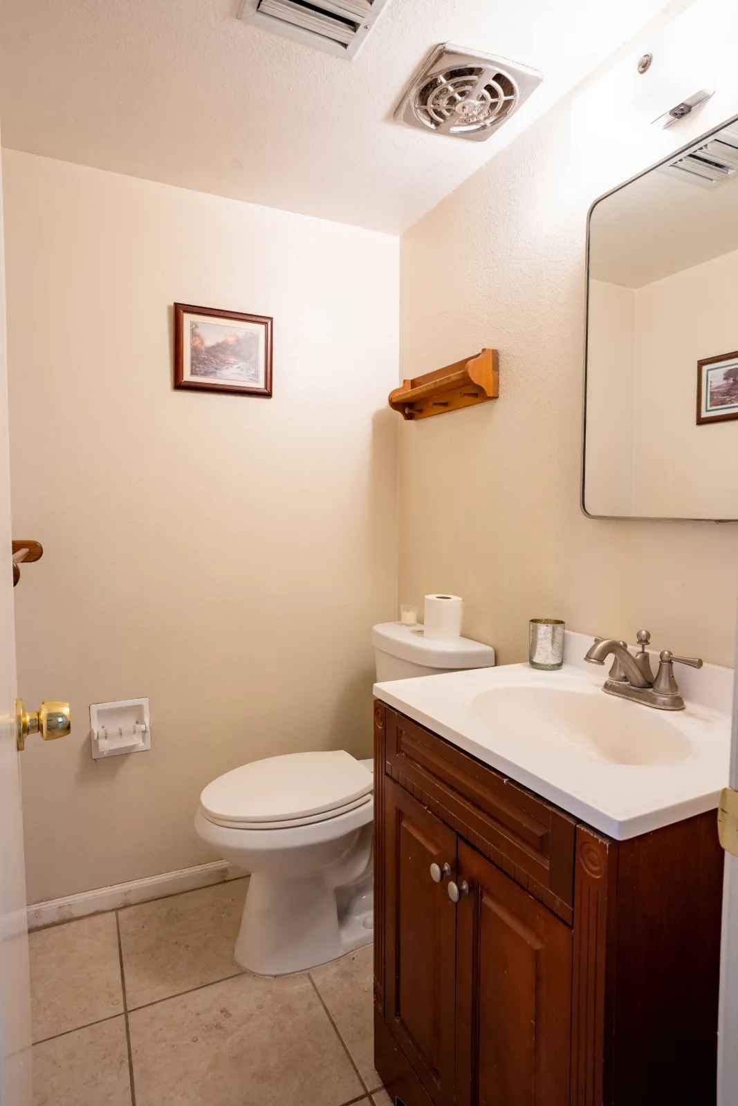 1043 East Loma Vista Drive 4