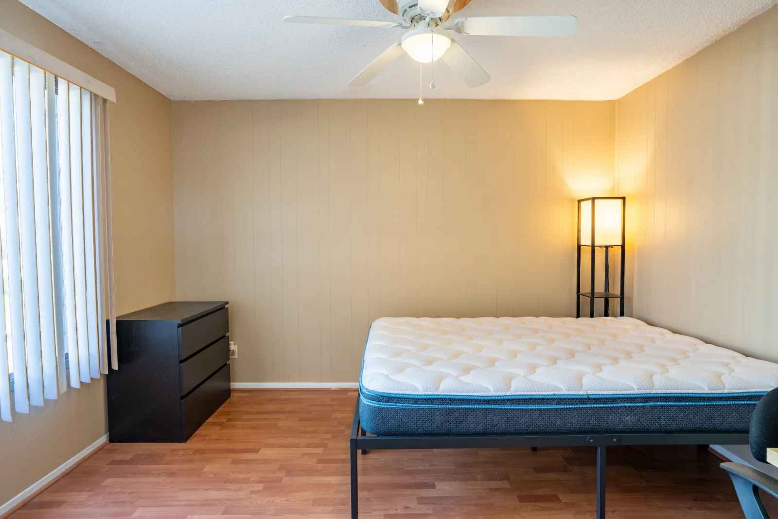 1043 East Loma Vista Drive 5