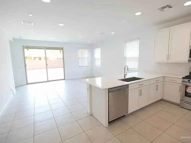 9331 West Glenrosa Avenue - 9331 West Glenrosa Avenue 5