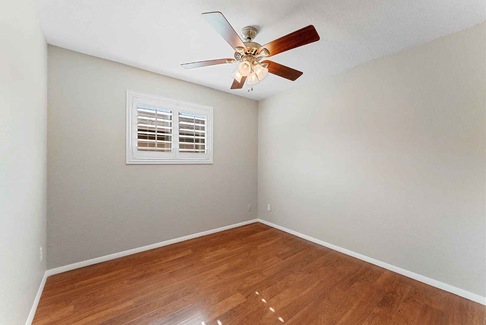 2080 East Greenway Drive - Room 4 4
