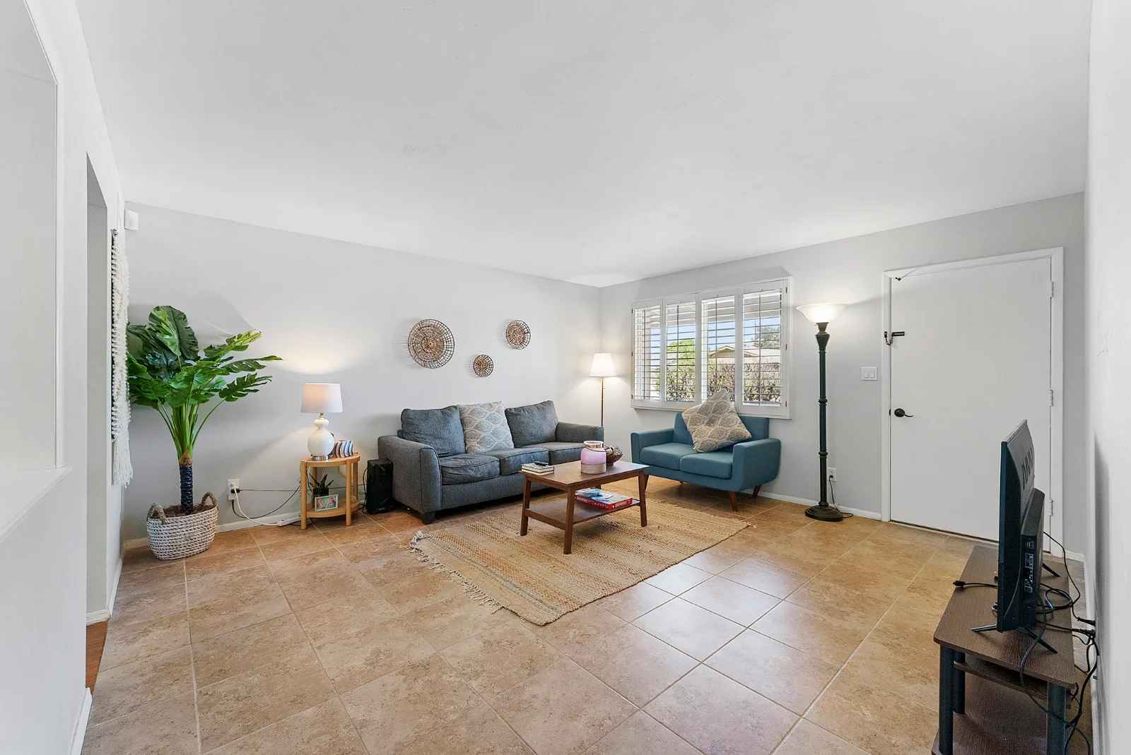 1155 East Geneva Drive - Room 3 1