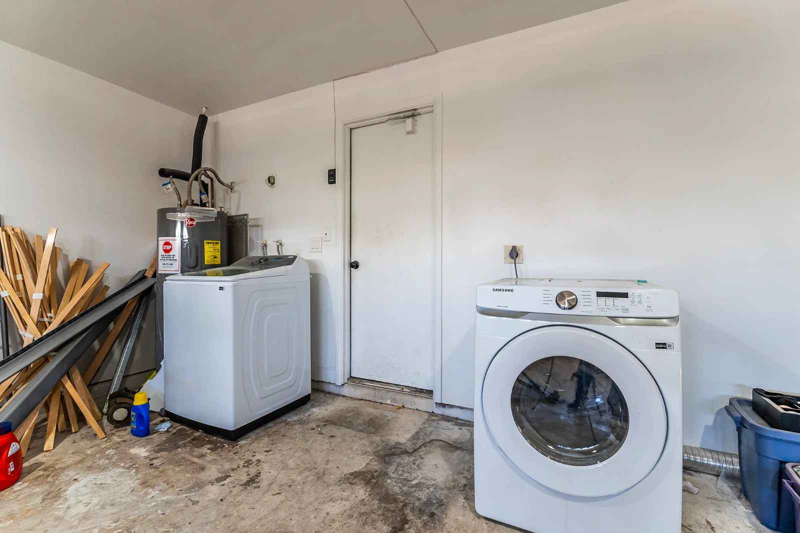 2228 West Enid Avenue - Room 4 3