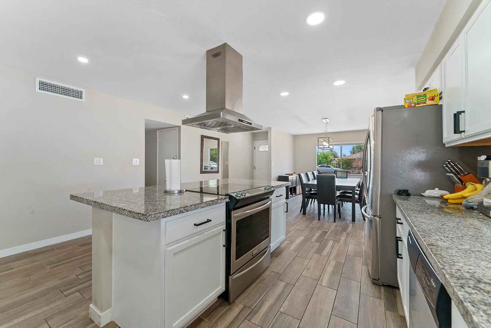 2228 West Enid Avenue - Room 4 1