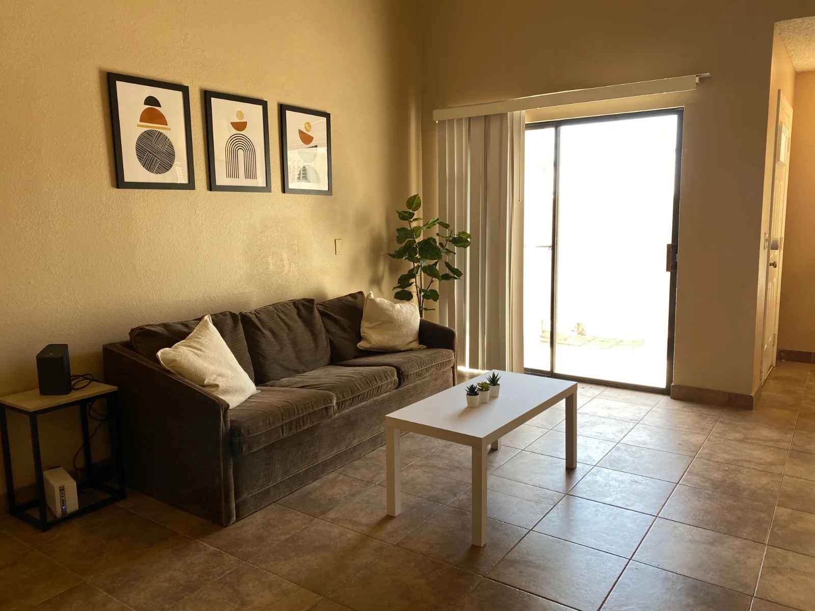 850 South River Drive - Room 2 3