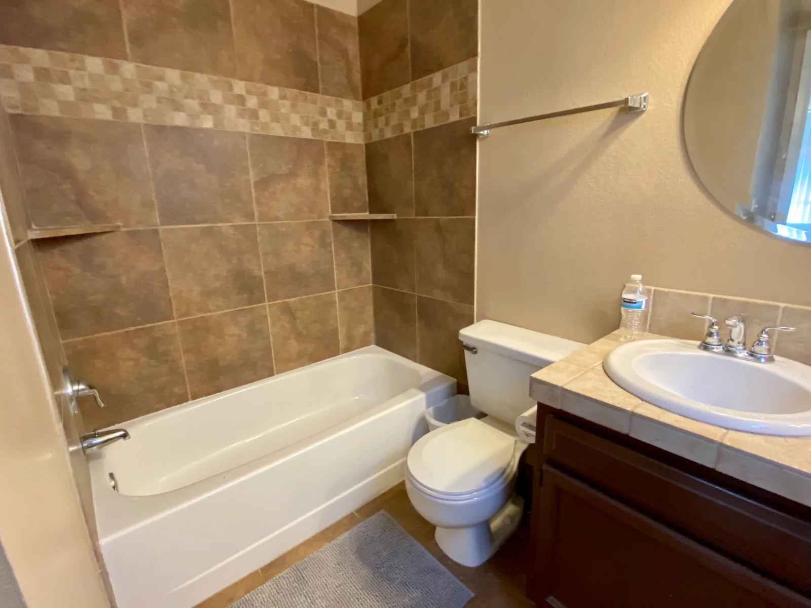 850 South River Drive - Room 2 4