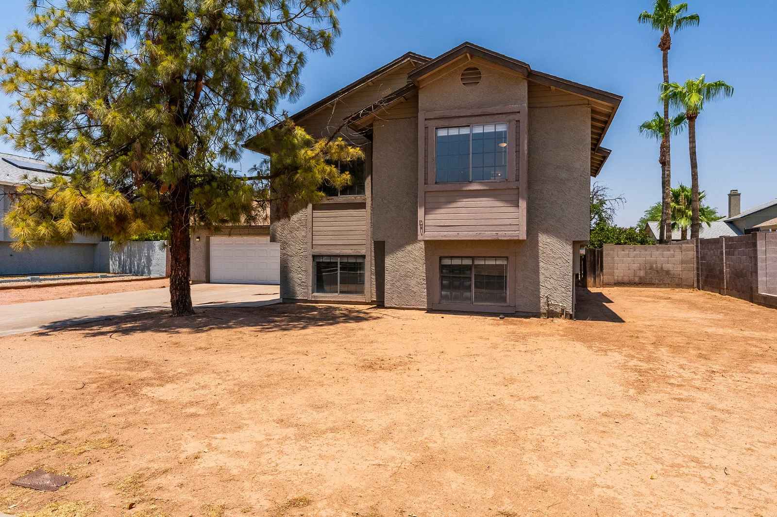 3828 East Dulciana Avenue - Room 6 2