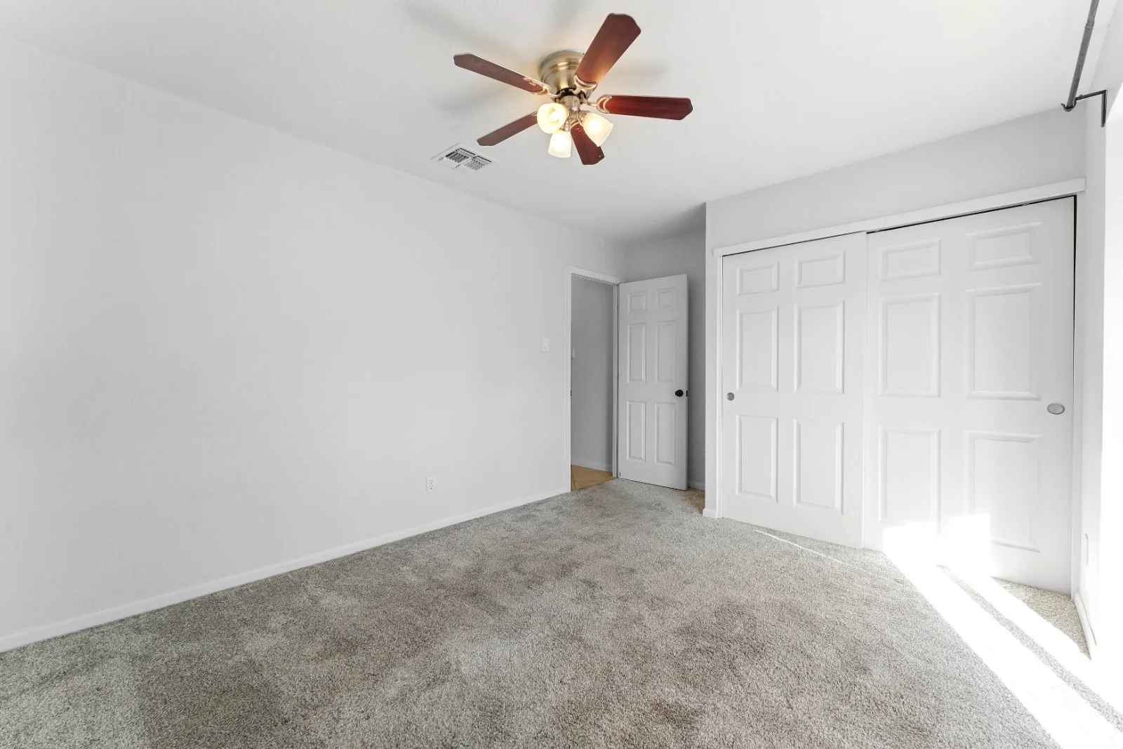 1206 East Redfield Road - Room 5 - Loft 2