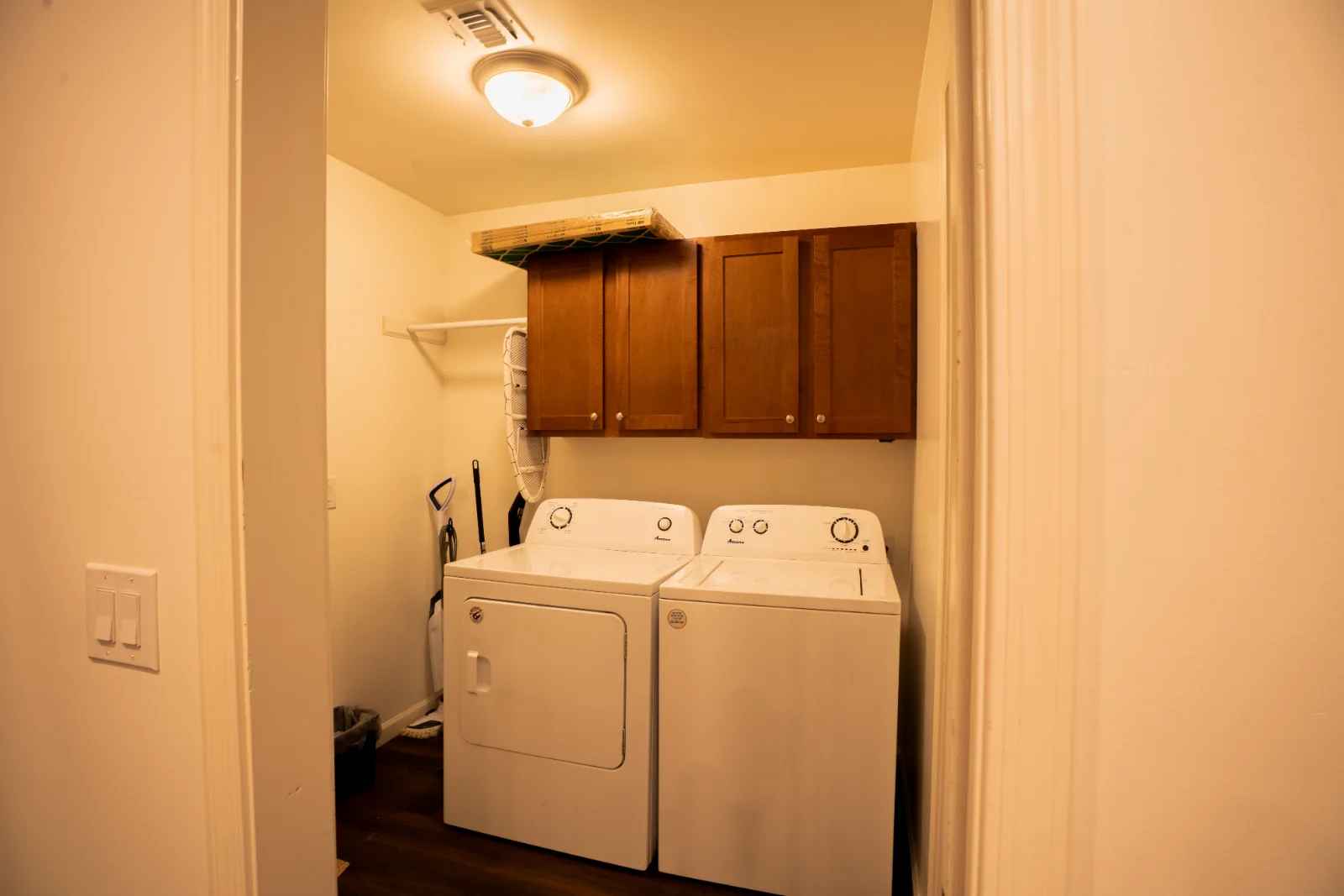 1720 East Hermosa Drive - Room 6 5