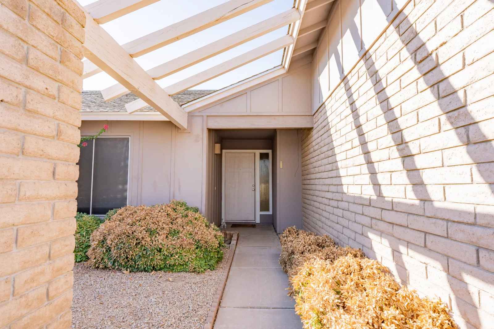 2105 North Los Altos Drive 5