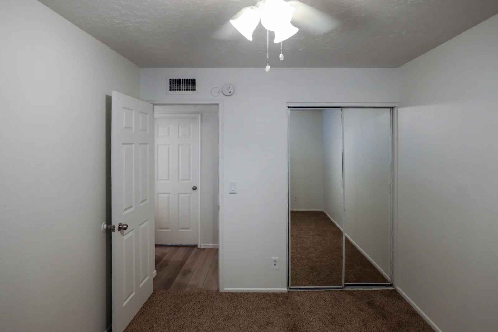 328 East Dunbar Drive - Room 7 1